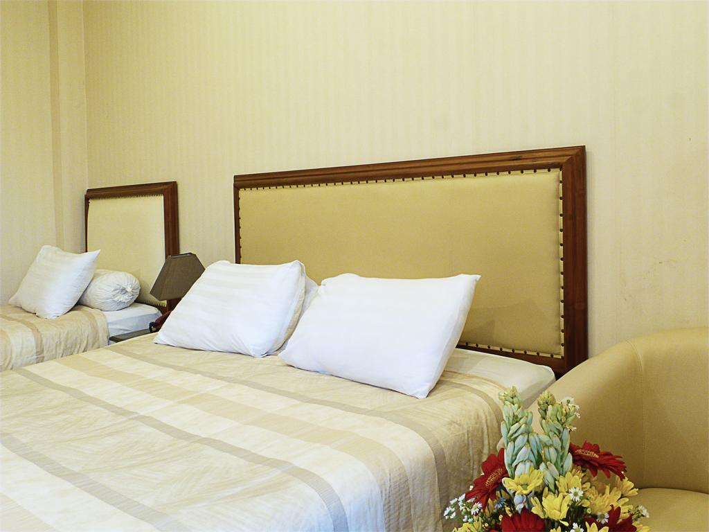 Sagan Hotel Yogyakarta Room photo